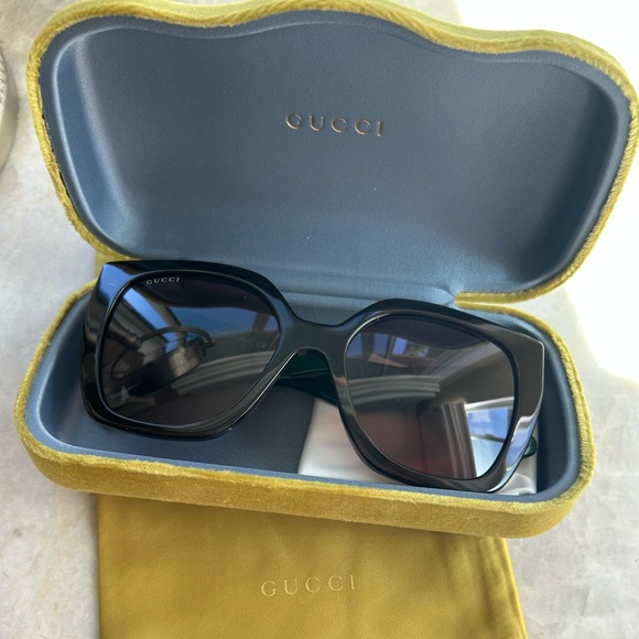 Brand new Authentic Gucci sunglasses new collection - Picture 8 of 13